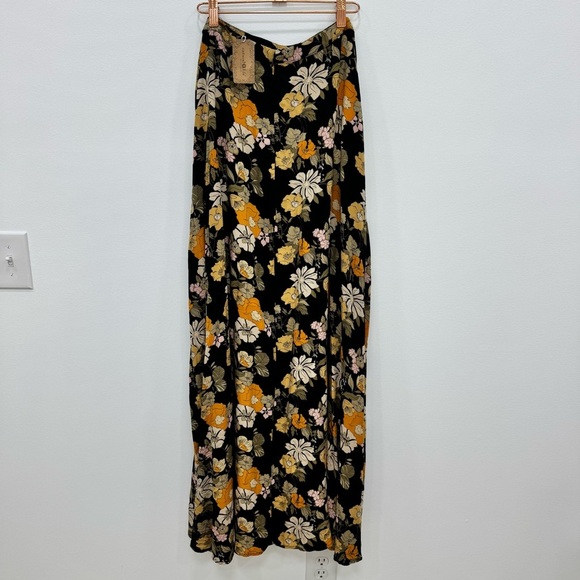 NWT Natural Life Floral Long Maxi Skirt with Side Slits Size XL - Picture 6 of 6